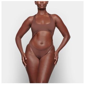 NWT Skims Cut Out Monokini sz Medium COLOR COCOA